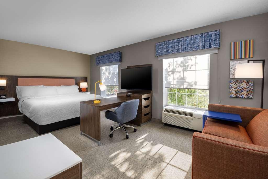 Hampton Inn & Suites State College At Williamsburg Square Quarto foto